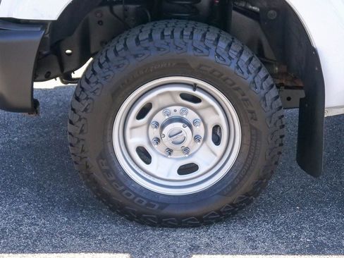 Used 2011 Ford F350 XL w/ Skid Plate Pkg AWD/4WD image 5