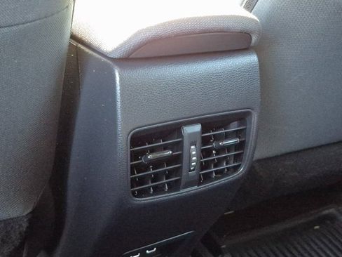 Used 2026 Toyota Corolla Cross LE image 16