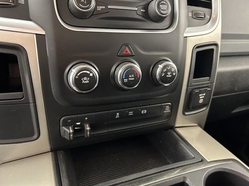 Used 2013 RAM 2500 SLT image 26