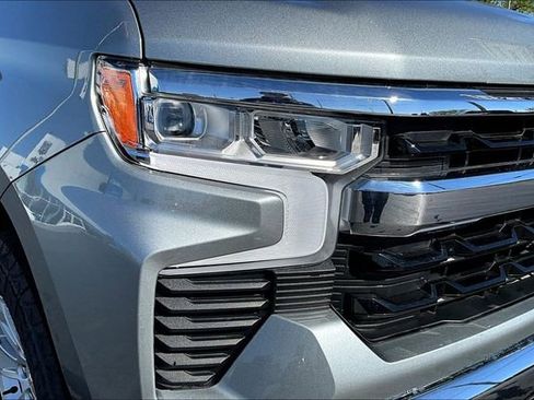 Used 2025 Chevrolet Silverado 1500 LT AWD/4WD image 31