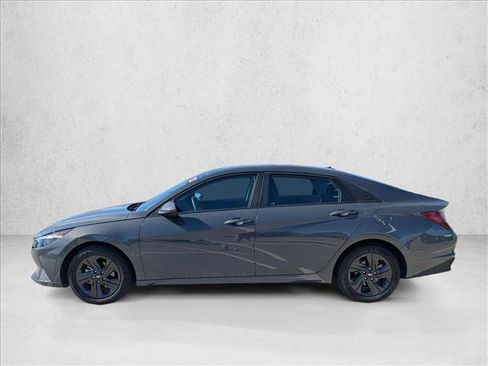 Used 2023 Hyundai Elantra SEL w/ Cargo Package image 8