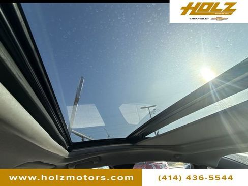 Used 2023 Chevrolet Malibu LT image 19