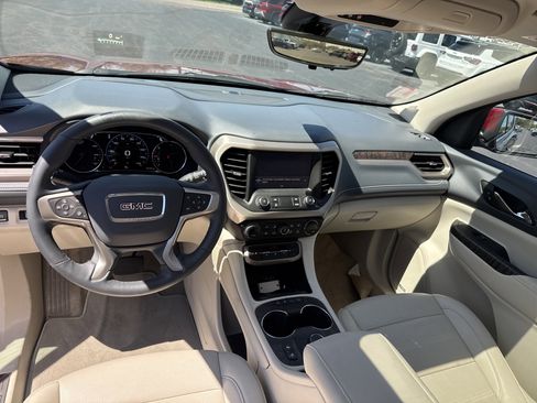 Used 2023 GMC Acadia Denali w/ Denali Ultimate Package AWD/4WD image 13