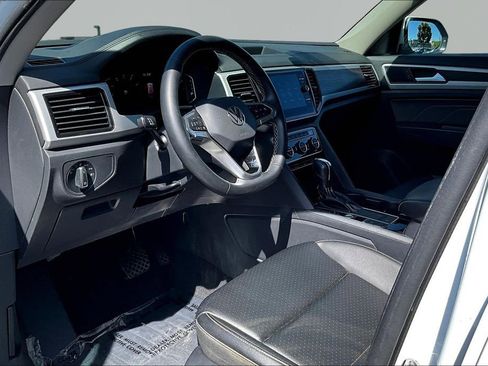 Used 2022 Volkswagen Atlas SE FWD image 17
