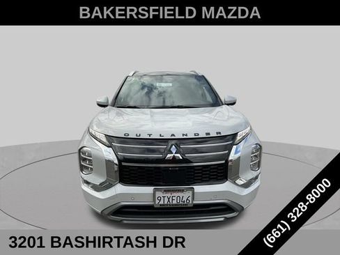Used 2025 Mitsubishi Outlander SEL FWD image 3