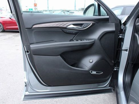 Used 2023 Buick Envision Avenir image 10