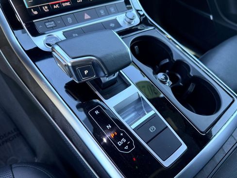 Used 2023 Audi Q7 Premium Plus image 24