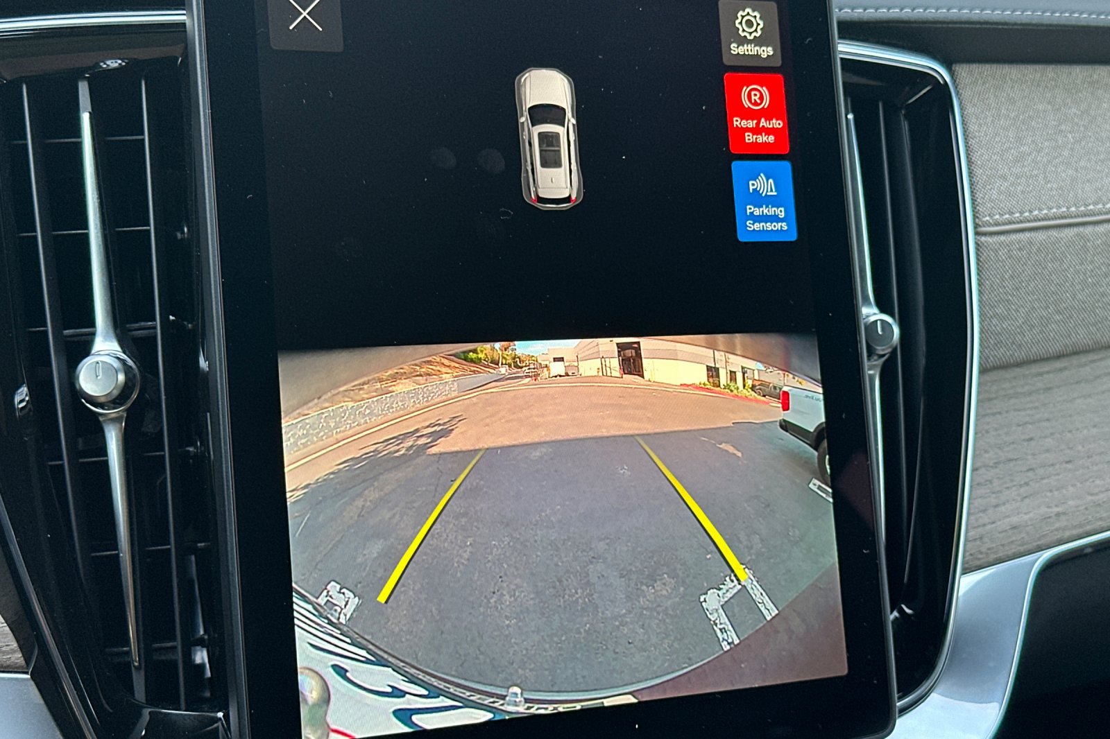 Certified 2026 Volvo XC90 B5 Core AWD/4WD image 25