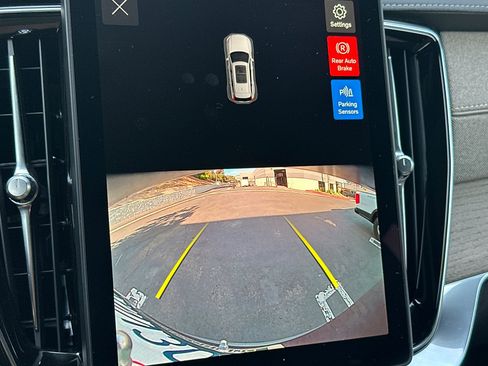 Certified 2026 Volvo XC90 B5 Core AWD/4WD image 25