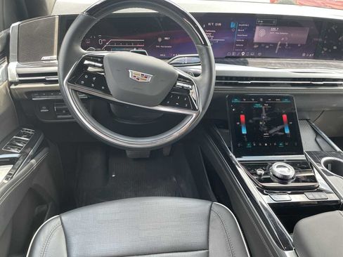 Certified 2026 Cadillac Escalade Sport w/ LPO, ONYX Package AWD/4WD image 11