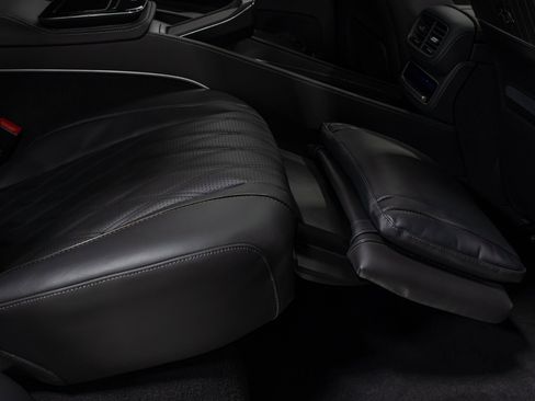 Used 2026 Mercedes-Benz Maybach GLS 600 4MATIC image 90