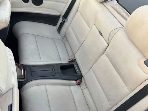 Used 2011 BMW 335i Convertible RWD image 20