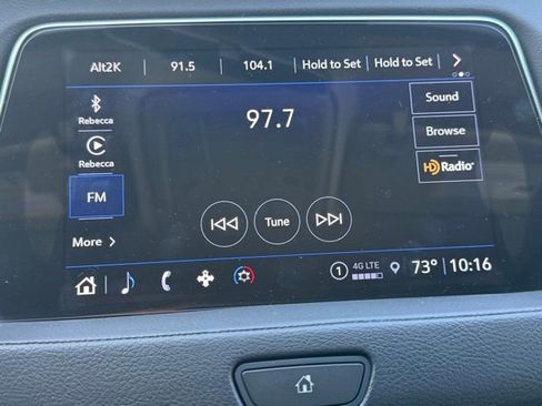 Used 2023 Cadillac XT4 Luxury w/ Cold Weather Package FWD image 30
