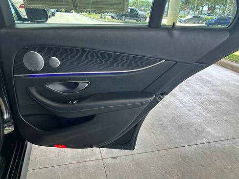 Used 2019 Mercedes-Benz E 300 image 31