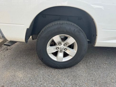 Used 2019 RAM 1500 Classic SLT image 10