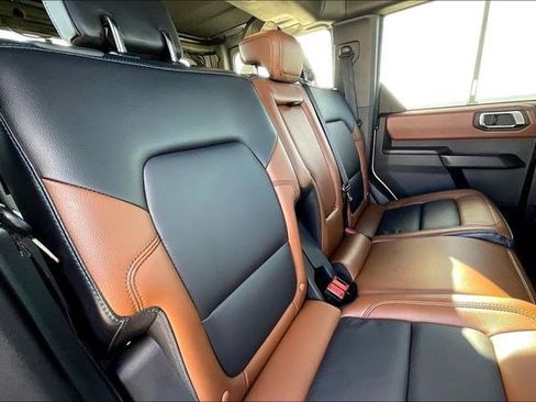 Used 2024 Ford Bronco Outer Banks image 32