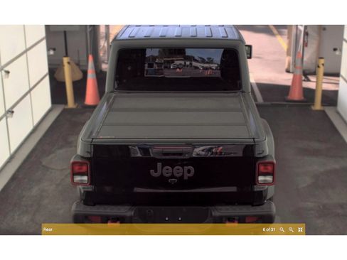 Used 2023 Jeep Gladiator Rubicon w/ Cold Weather Group AWD/4WD image 3