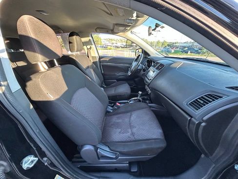 Used 2017 Mitsubishi Outlander Sport SE FWD image 30