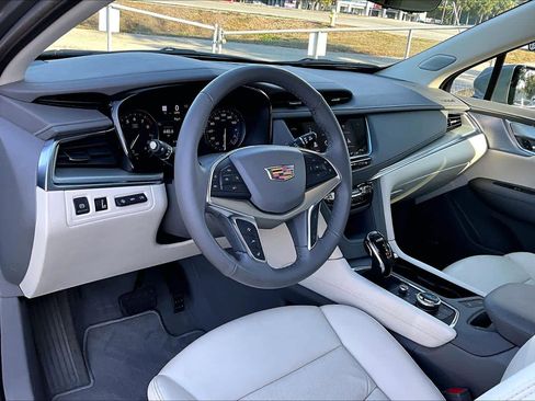 Used 2023 Cadillac XT5 Premium Luxury w/ Technology Package image 18