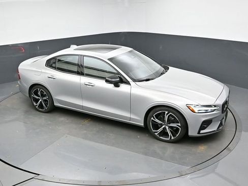 Used 2024 Volvo S60 B5 Ultimate image 45