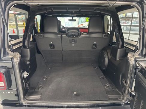 Used 2022 Jeep Wrangler Unlimited Rubicon image 10