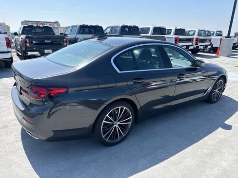 Used 2023 BMW 530e w/ Premium Package RWD image 5