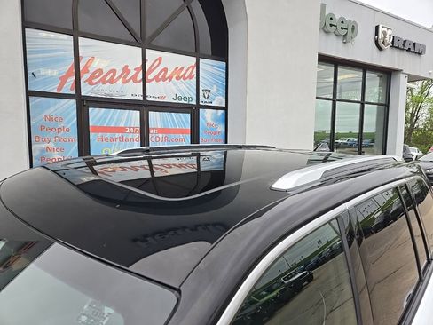 Used 2022 Jeep Grand Cherokee Summit AWD/4WD image 19