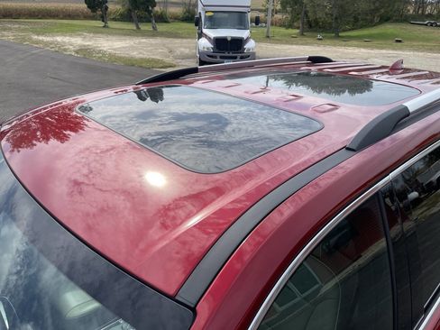 Used 2023 Chevrolet Traverse Premier image 14