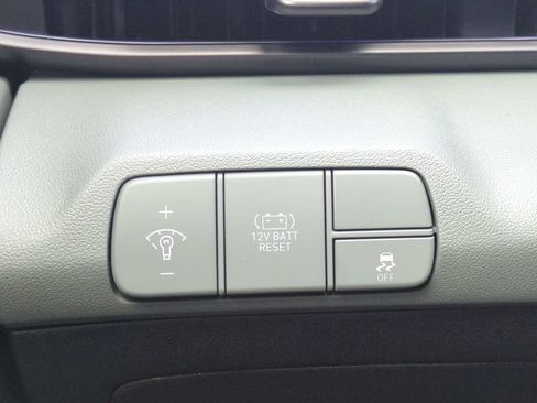 New 2026 Hyundai Elantra Limited FWD image 28