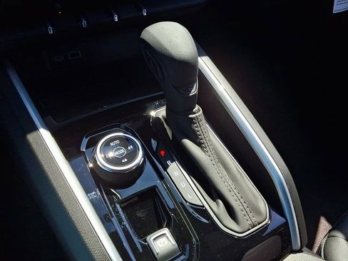 New 2026 Chevrolet Colorado Trail Boss w/ Off-Road Front Bumper Package image 11