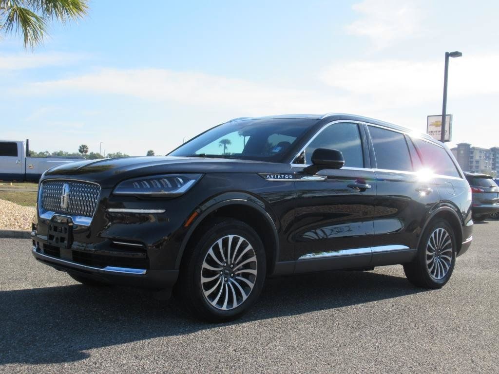 Used 2023 Lincoln Aviator Reserve w/ Equipment Group 201A AWD/4WD image 3