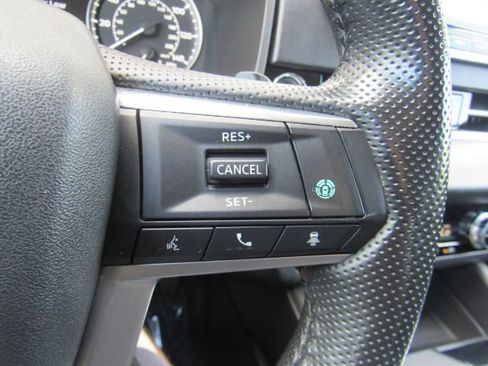 Used 2022 Mitsubishi Outlander SEL image 40