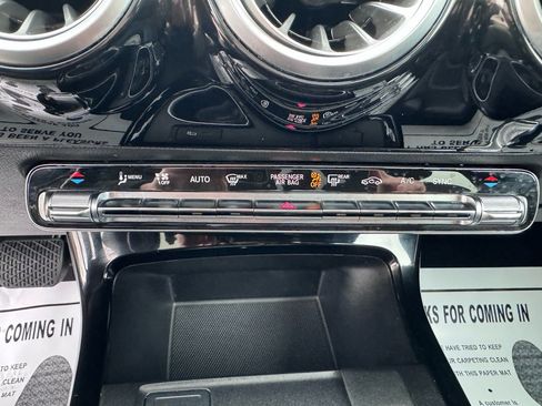 Used 2021 Mercedes-Benz CLA 250 4MATIC image 28