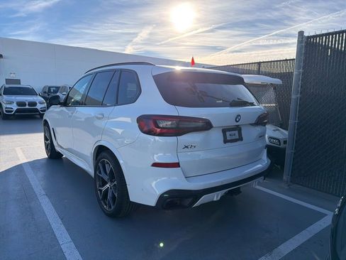 Certified 2022 BMW X5 sDrive40i w/ M Sport Package image 3
