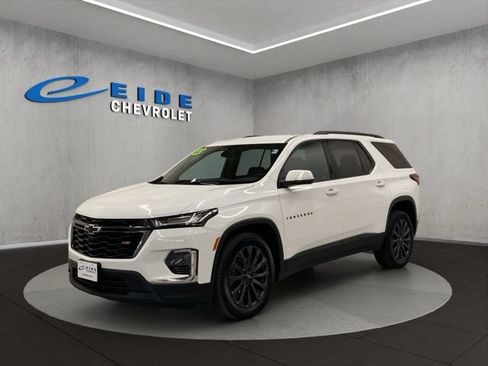 Used 2023 Chevrolet Traverse RS w/ LPO, Floor Liner Package AWD/4WD image 10