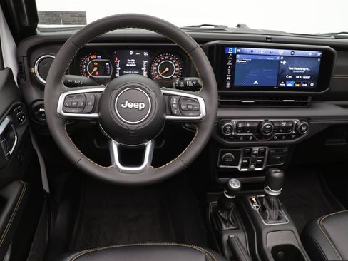 Used 2024 Jeep Wrangler Sahara w/ Technology Group image 15