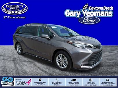 Used 2022 Toyota Sienna XLE