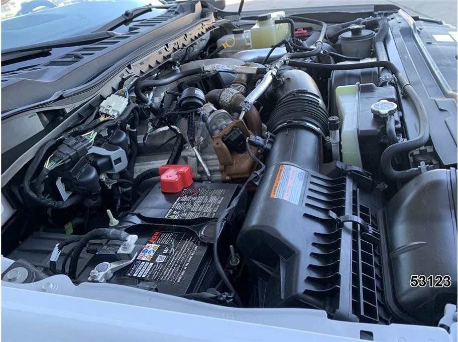 Used 2023 Ford F550 Luxury RWD image 12