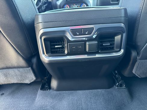 Used 2021 Chevrolet Silverado 1500 LTZ w/ LTZ Convenience Package II AWD/4WD image 7