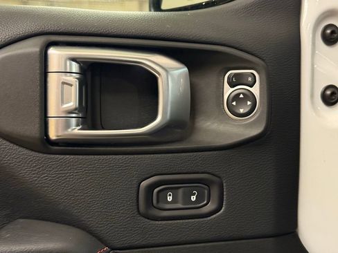 Used 2019 Jeep Wrangler Unlimited Rubicon image 15