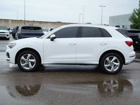 Used 2020 Audi Q3 2.0T Premium AWD/4WD image 2