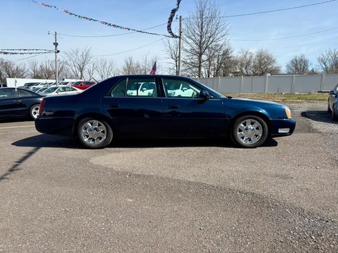 Used 2002 Cadillac De Ville DTS w/ Premium Equipment Pkg image 6