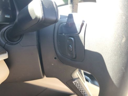 Used 2024 Jeep Grand Cherokee Limited image 13