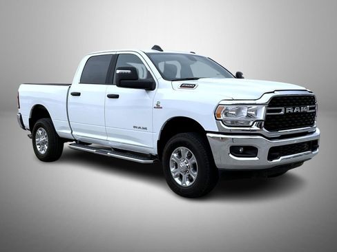 Used 2024 RAM 2500 Big Horn AWD/4WD image 3