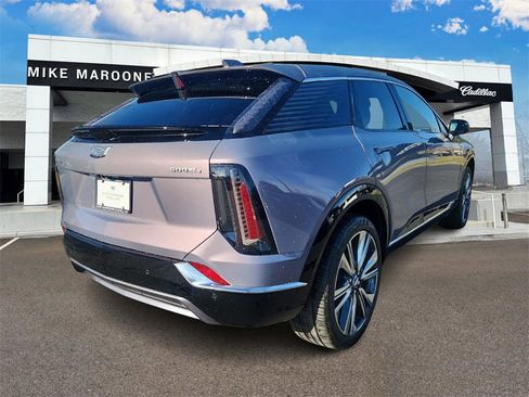 New 2026 Cadillac Optiq Luxury 2 image 3