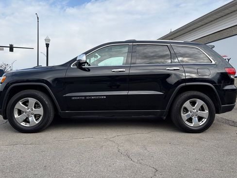 Used 2020 Jeep Grand Cherokee Limited w/ Luxury Group II image 3
