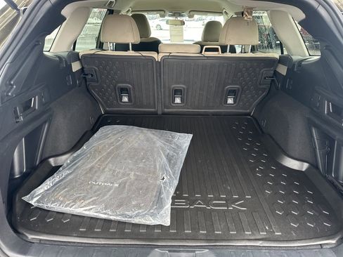 Certified 2022 Subaru Outback Premium image 26