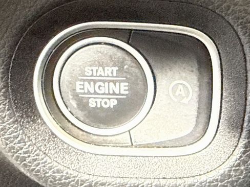 Used 2023 Mercedes-Benz GLS 450 4MATIC image 21