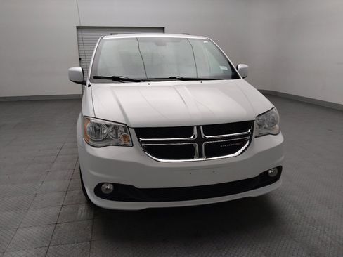 Used 2020 Dodge Grand Caravan SXT FWD image 14