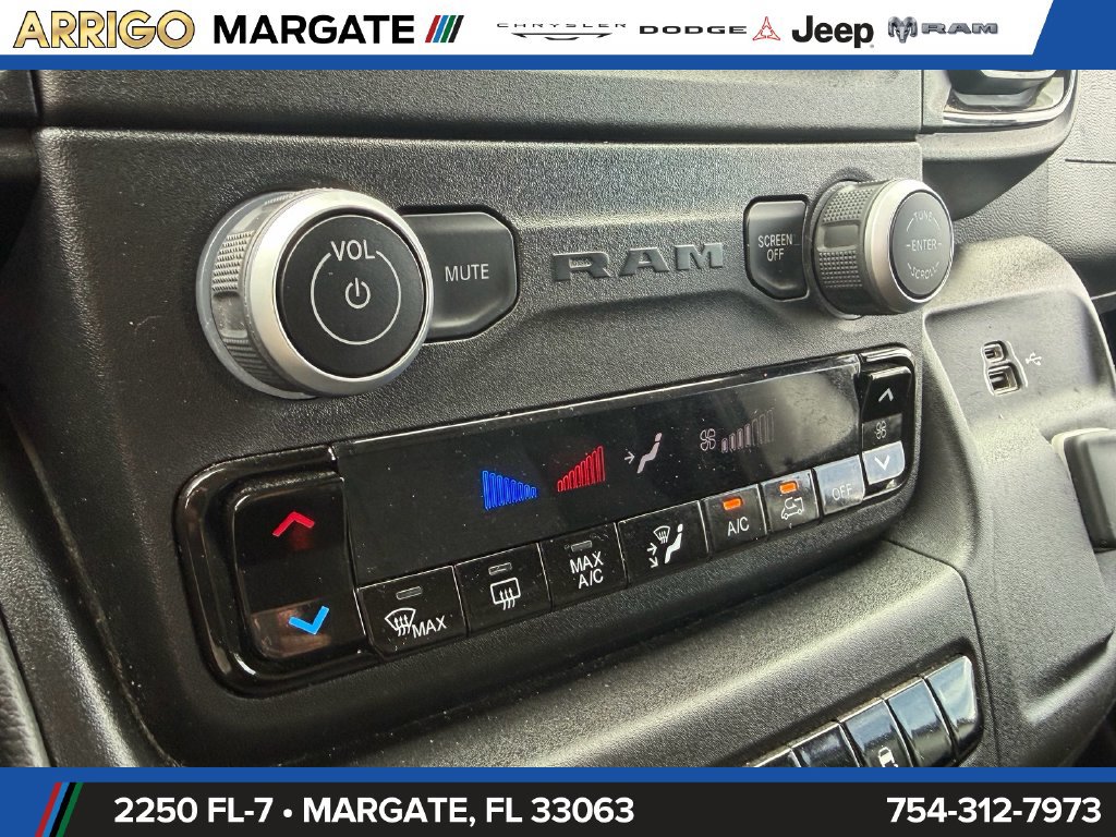 Used 2025 RAM ProMaster 2500 w/ U-Haul Equipment Group FWD image 24